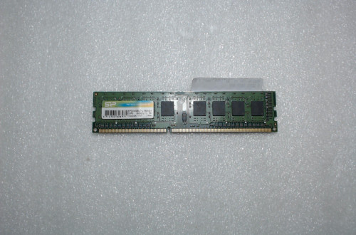 Модуль пам'яті для комп'ютера Silicon Power DDR3 4GB 1600MHz (SP004GBLTU160N01)