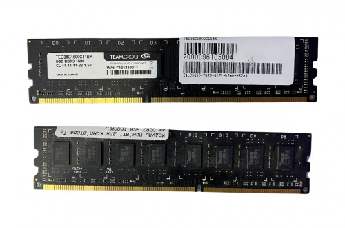 Модуль пам'яті для комп'ютера Team DDR3 8GB 1600Mhz (TED38G1600C11BK)