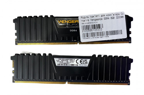 Модуль пам'яті для комп'ютера Corsaire Vengeance DDR4 8GB 3200Mhz (CMK16GX4M2E3200C16)